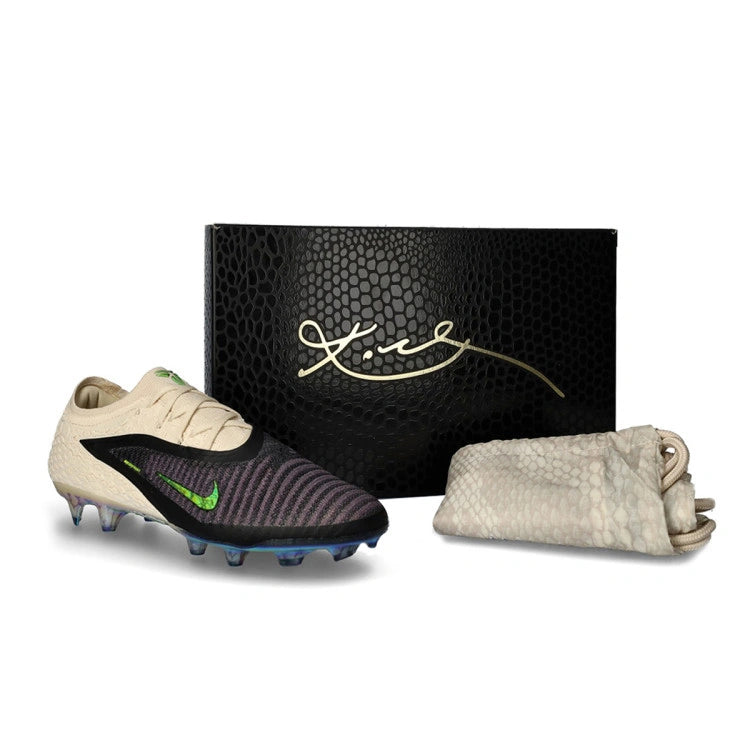 Nike Phantom 6 Low Elite FG Kobe Football Boots