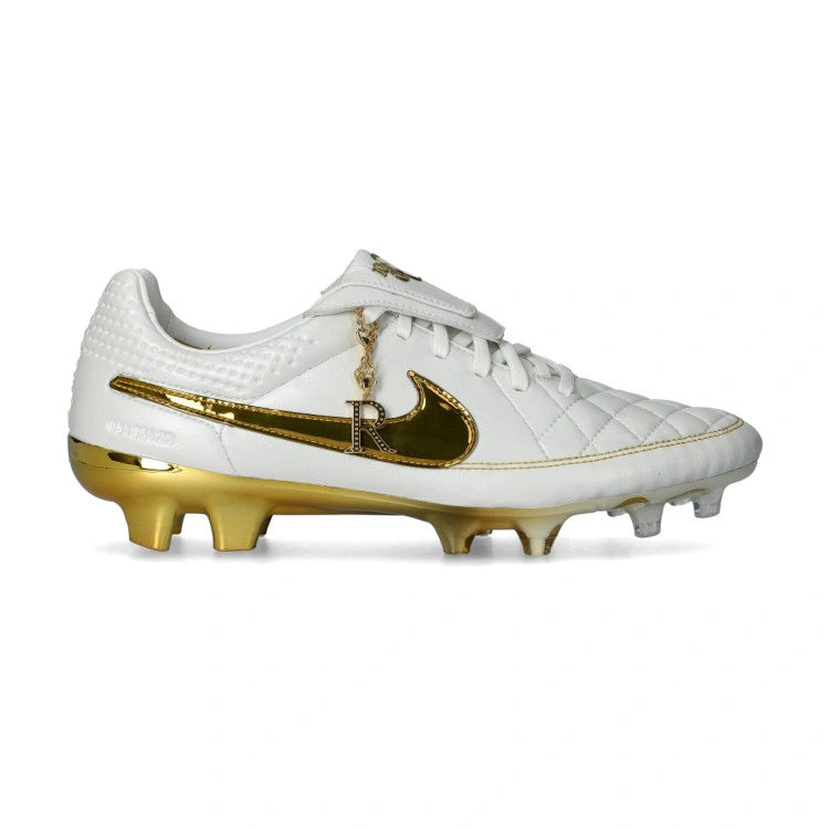 Nike Tiempo Legend FG SE Football Boots